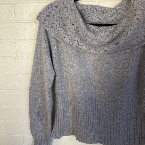 Angora blend cowl neck Sweater (L) - Picture 3 of 12